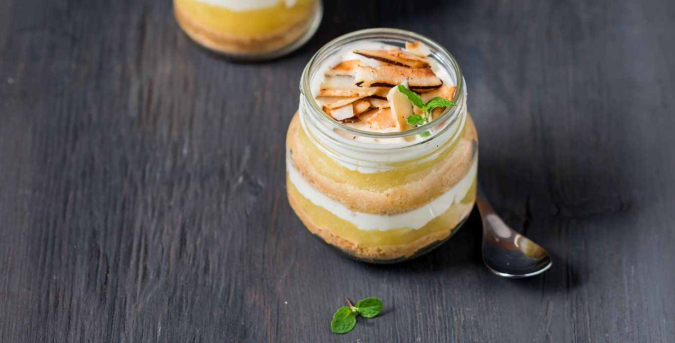 Pina Colada pie in a jar 1366X694_5ea2aba055cbe.jpg